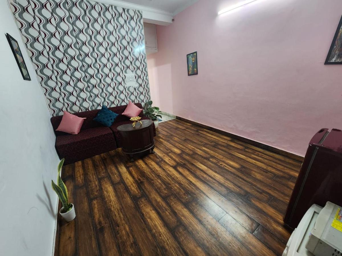 Appartement Homlee-best Value Flat With Kitchen Near Metro New Delhi