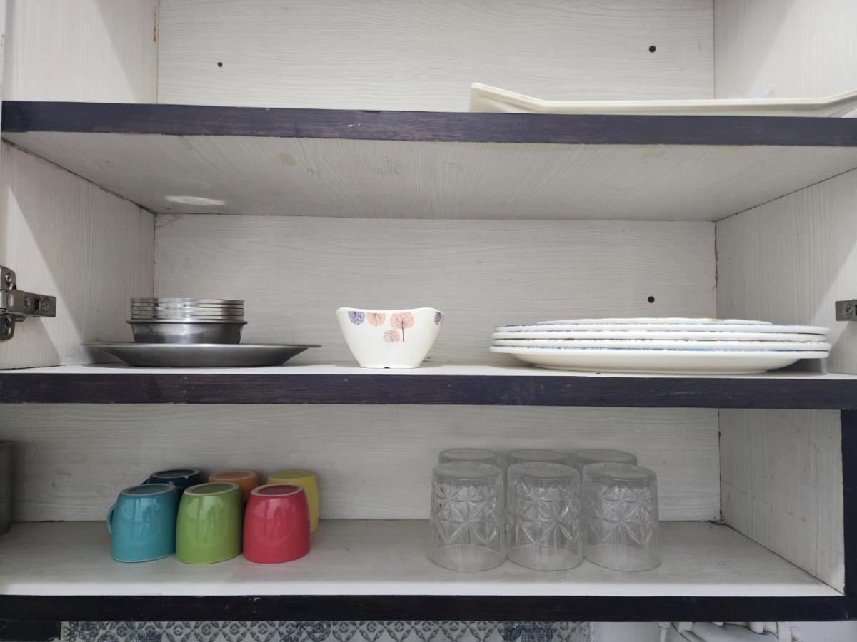 Homlee-best Value Flat With Kitchen Near Metro New Delhi